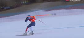 Christof Innerhofer crashes into a gate - Santa Caterina fis ski