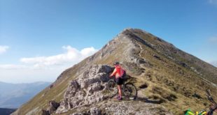 42535640_macedonian bike riders