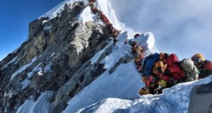 6a491 Close the mountain Mt Everest has become the epitome of arrogance